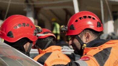 Hatay'da tarım işçilerini taşıyan minibüs devrildi: 5 yaralı Hatay'da tarım işçilerini taşıyan minibüs devrildi: 5 yaralı