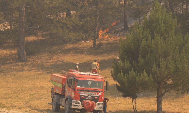 Bakan Yumaklı, Türkiye'deki Orman Yangınları Son Durumunu Açıkladı
