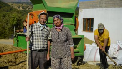 İkizleri İçin Kurumsal İşleri Bırakan Çift Çiftçi Oldu İkizleri İçin Kurumsal İşleri Bırakan Çift Çiftçi Oldu