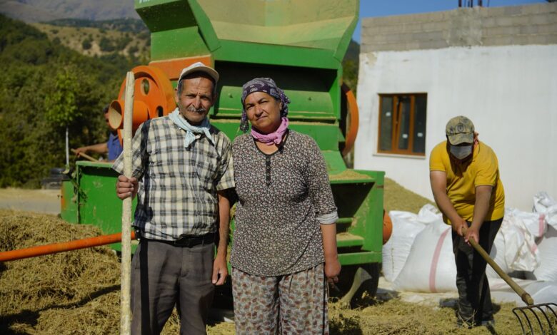 İkizleri İçin Kurumsal İşleri Bırakan Çift Çiftçi Oldu İkizleri İçin Kurumsal İşleri Bırakan Çift Çiftçi Oldu