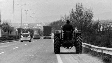 Trafik Jandarması, Tarım Bölgelerinde Güvenli Sürüş Eğitimi ve Reflektör Dağıtımı Yaptı