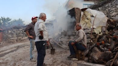 Manisa Kula'daki Tarım Yangınına Ekipler Hızla Müdahale Ediyor Manisa Kula'daki Tarım Yangınına Ekipler Hızla Müdahale Ediyor