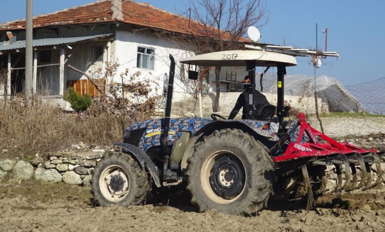 Manisa'da Yerli Tarım İşçisi Ücretleri Belirlendi Manisa'da Yerli Tarım İşçisi Ücretleri Belirlendi
